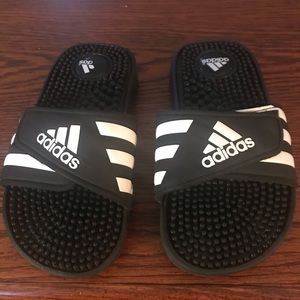 Adidas Slides massaging foot size 12 little kid